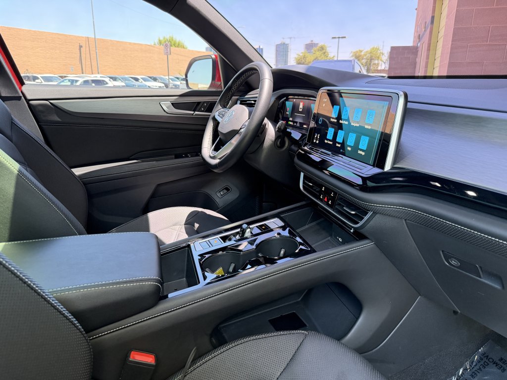 Used 2024 Volkswagen Atlas Cross Sport SE w/ Panoramic Sunroof Package FWD image 44