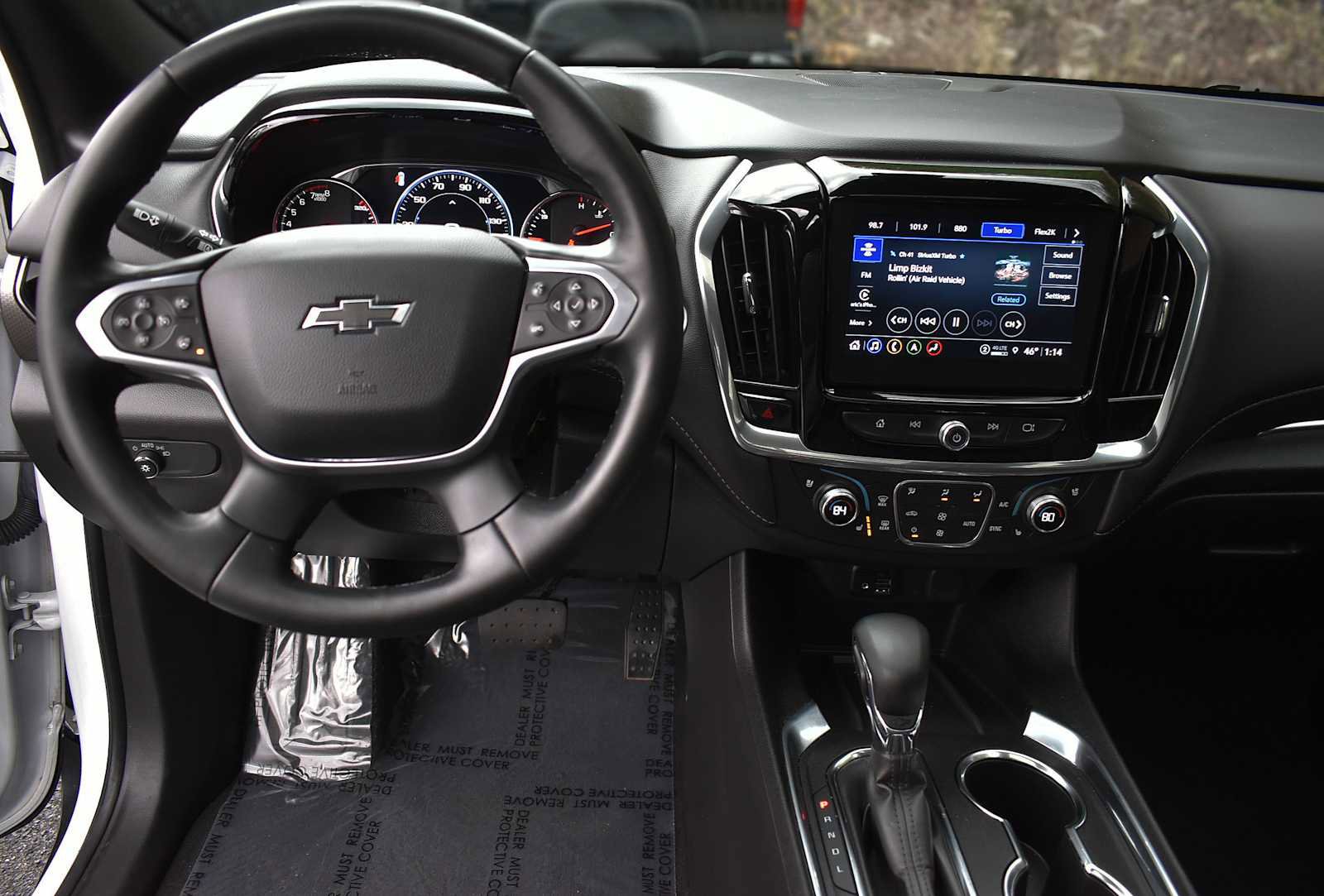 Used 2023 Chevrolet Traverse Premier w/ Redline Edition image 14