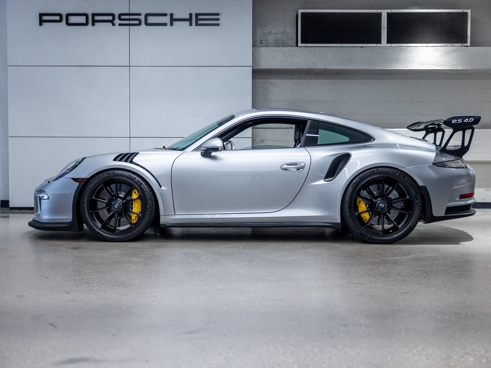 Certified 2016 Porsche 911 GT3 RS RWD image 2
