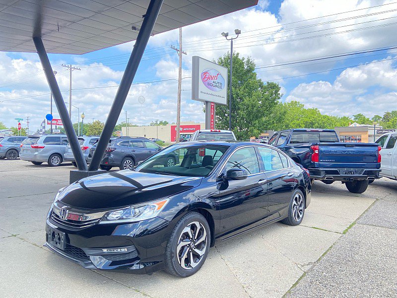 Used 2016 Honda Accord EX-L image 2