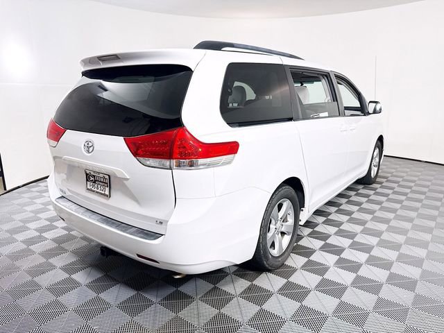 Used 2011 Toyota Sienna LE image 23