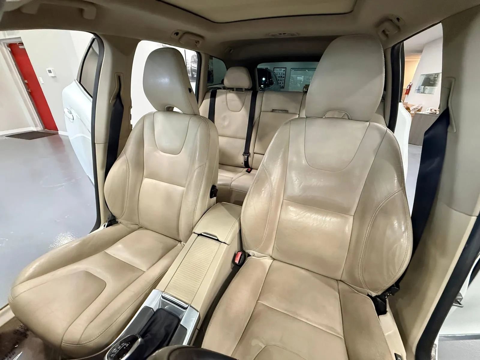 Used 2015 Volvo XC60 T5 Premier image 8