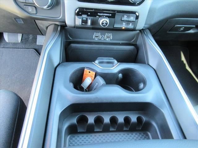 Certified 2025 RAM 1500 Big Horn image 24