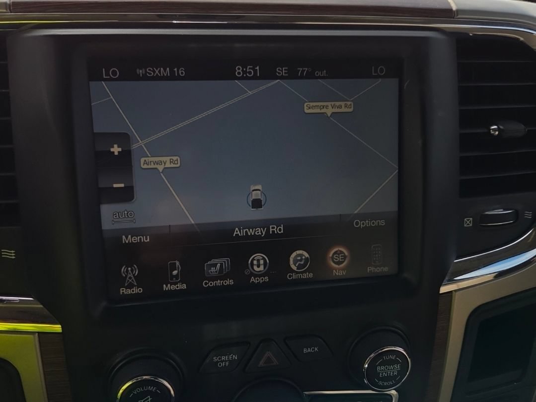 Used 2014 RAM 3500 Laramie w/ Convenience Group AWD/4WD image 8