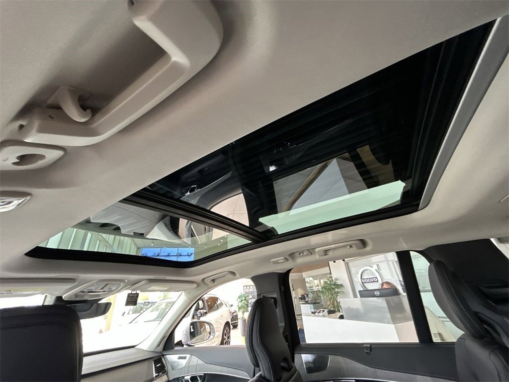 Certified 2025 Volvo XC90 B6 Ultra w/ Protection Package Premier image 15