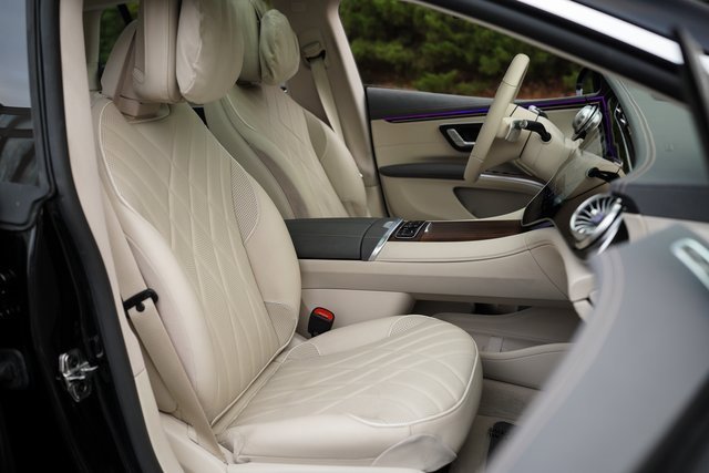 Used 2022 Mercedes-Benz EQS 580 4MATIC Sedan image 24