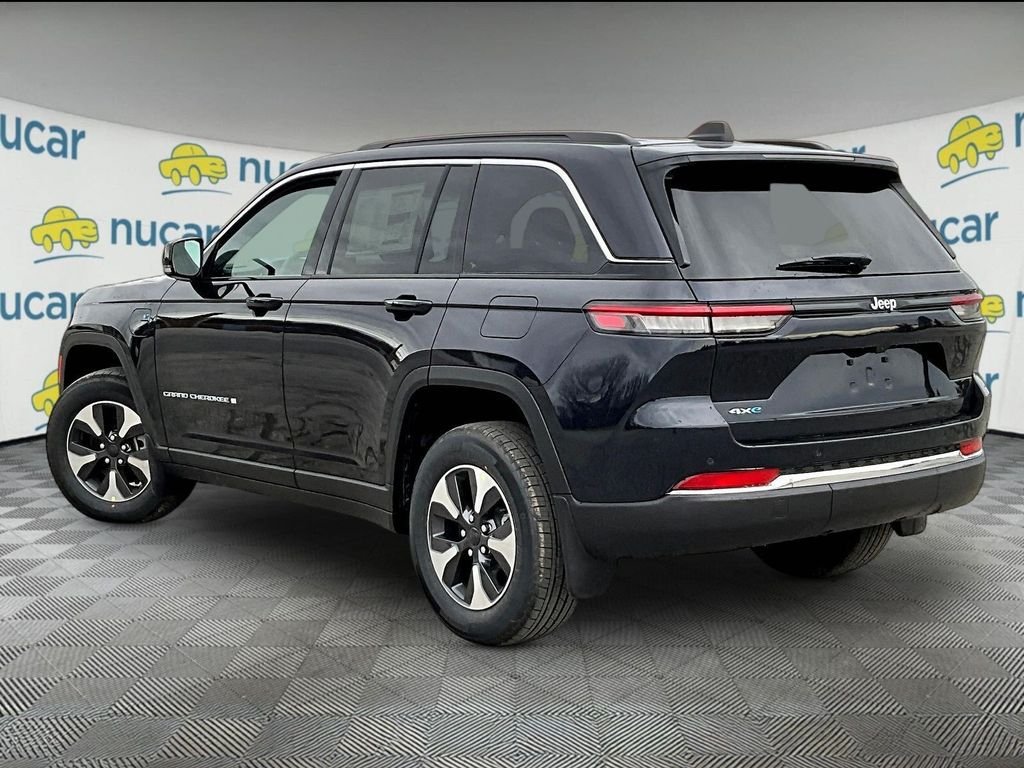 Used 2024 Jeep Grand Cherokee Limited 4xe w/ Luxury Tech Group II AWD/4WD image 5
