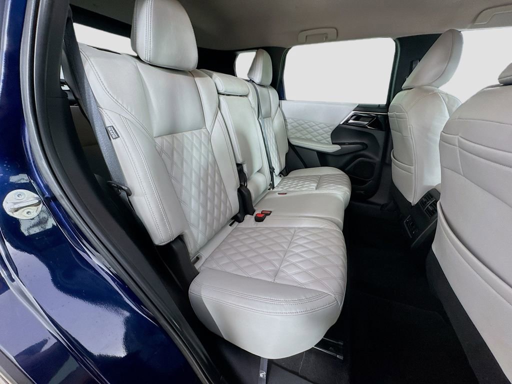 Used 2022 Mitsubishi Outlander SEL AWD/4WD image 35