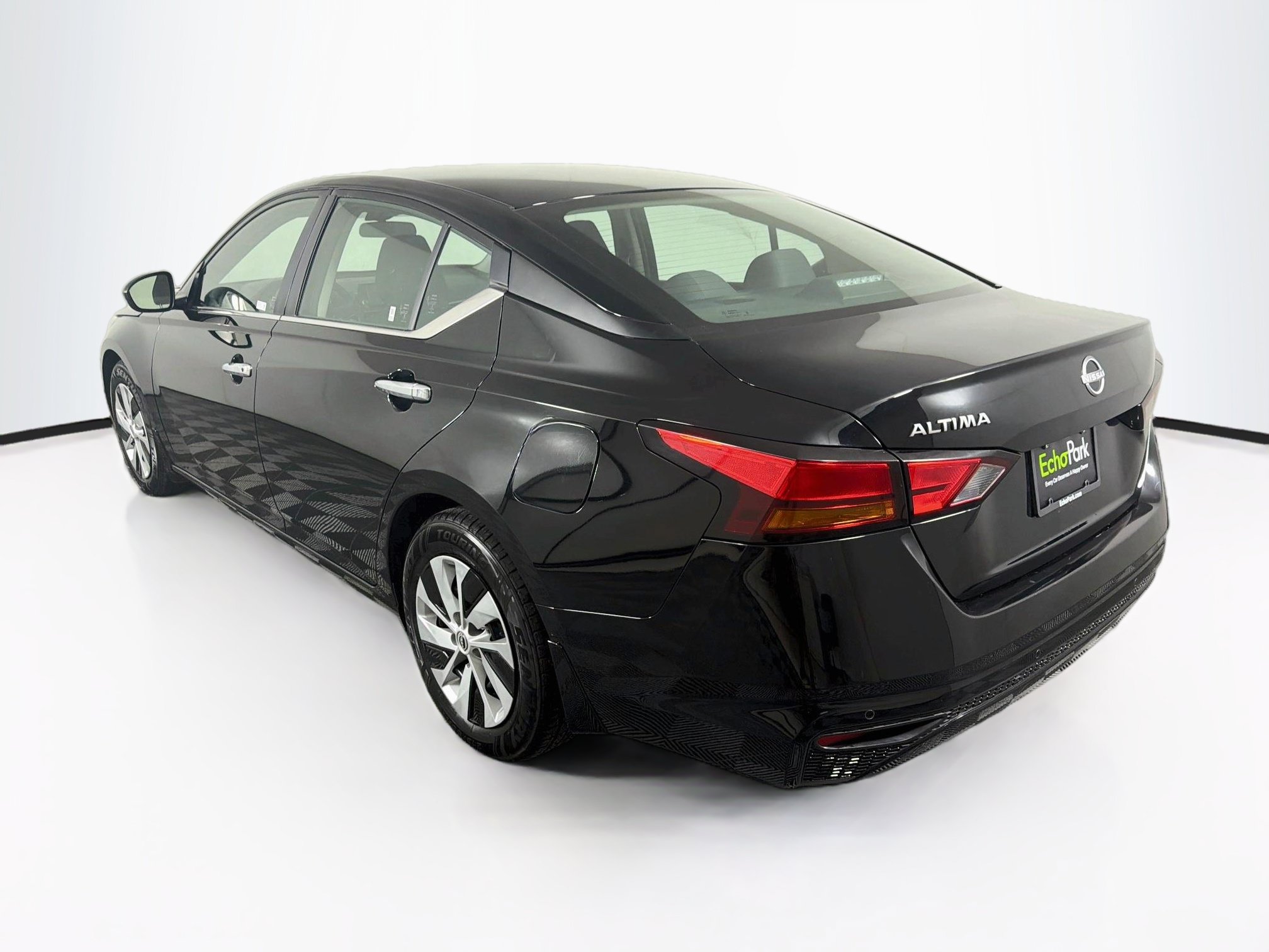 Used 2024 Nissan Altima 2.5 S FWD image 5