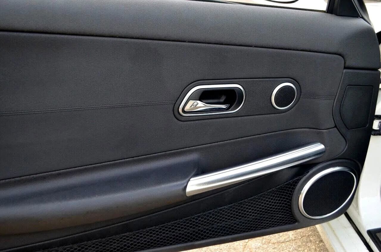 Used 2005 Chrysler Crossfire Limited image 18