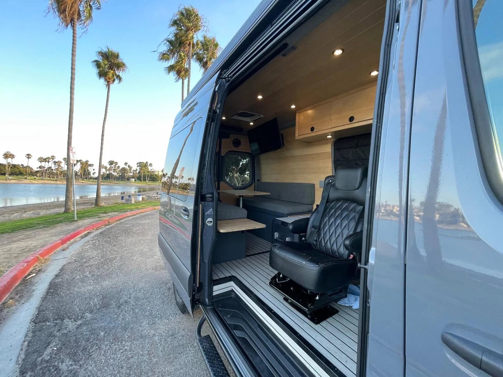 Used 2021 Mercedes-Benz Sprinter 2500 image 29