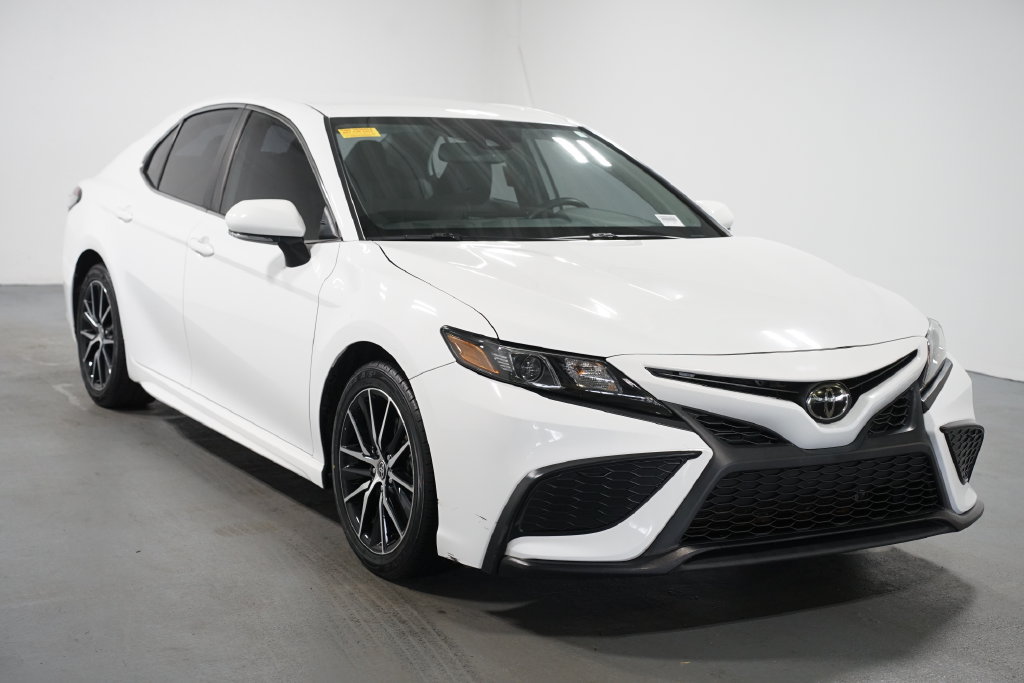 Certified 2023 Toyota Camry SE w/ Convenience Package FWD image 3