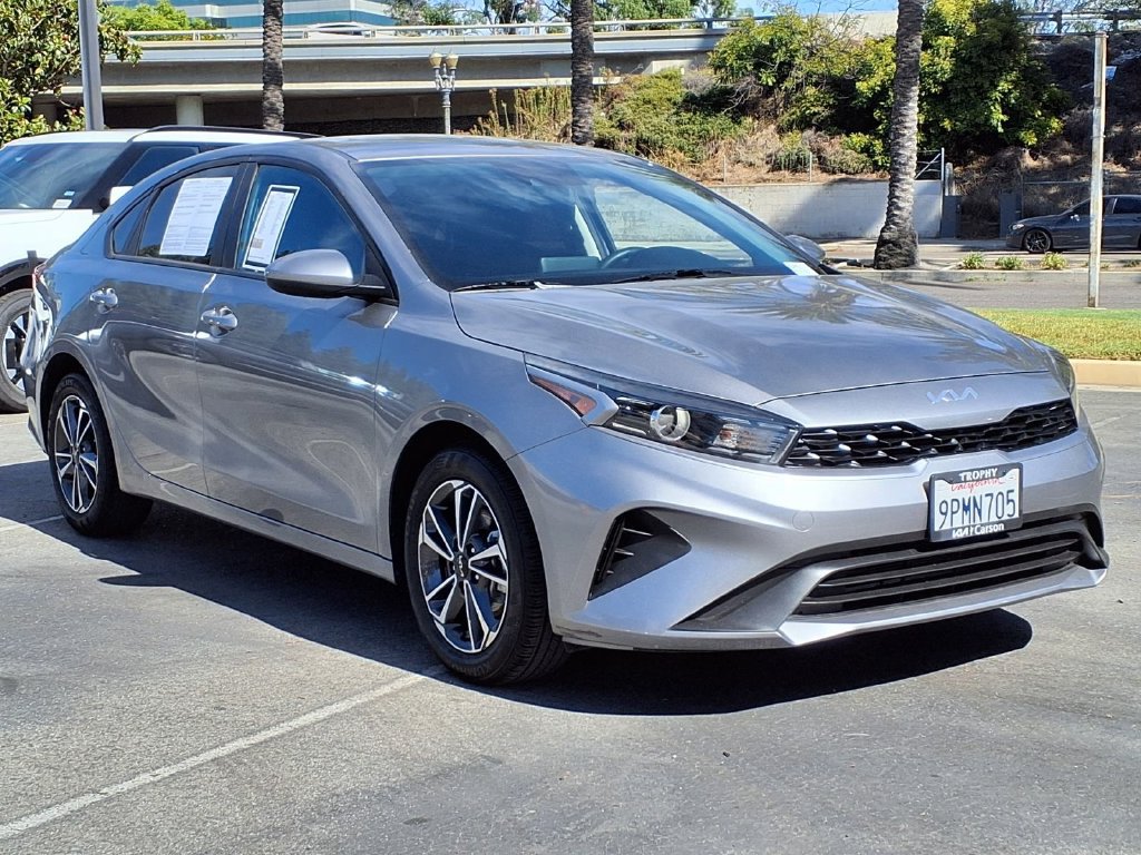 Certified 2024 Kia Forte LXS FWD image 7