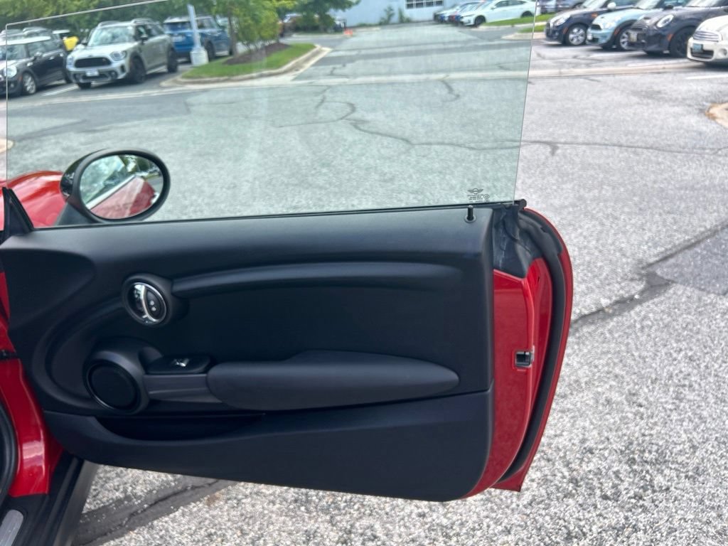 Used 2015 MINI Cooper 2-Door Hardtop FWD image 38
