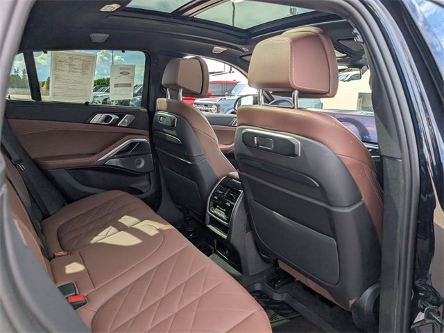 Used 2025 BMW X6 M60i w/ Executive Package image 9