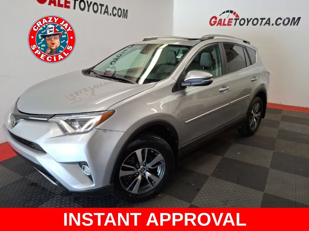 Used 2018 Toyota RAV4 XLE w/ Plus Extra Value Package AWD/4WD image 1