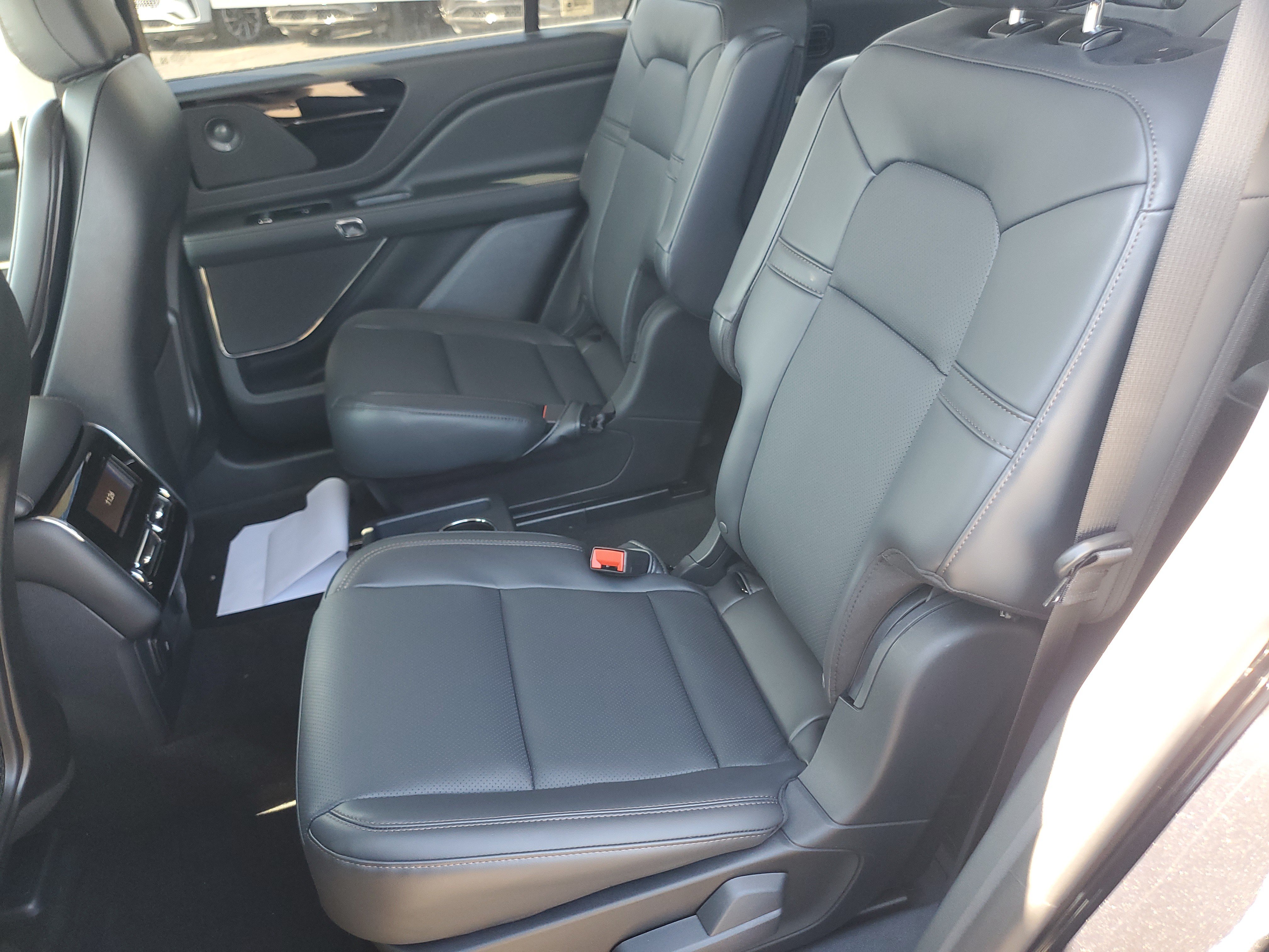 New 2026 Lincoln Aviator AWD image 27