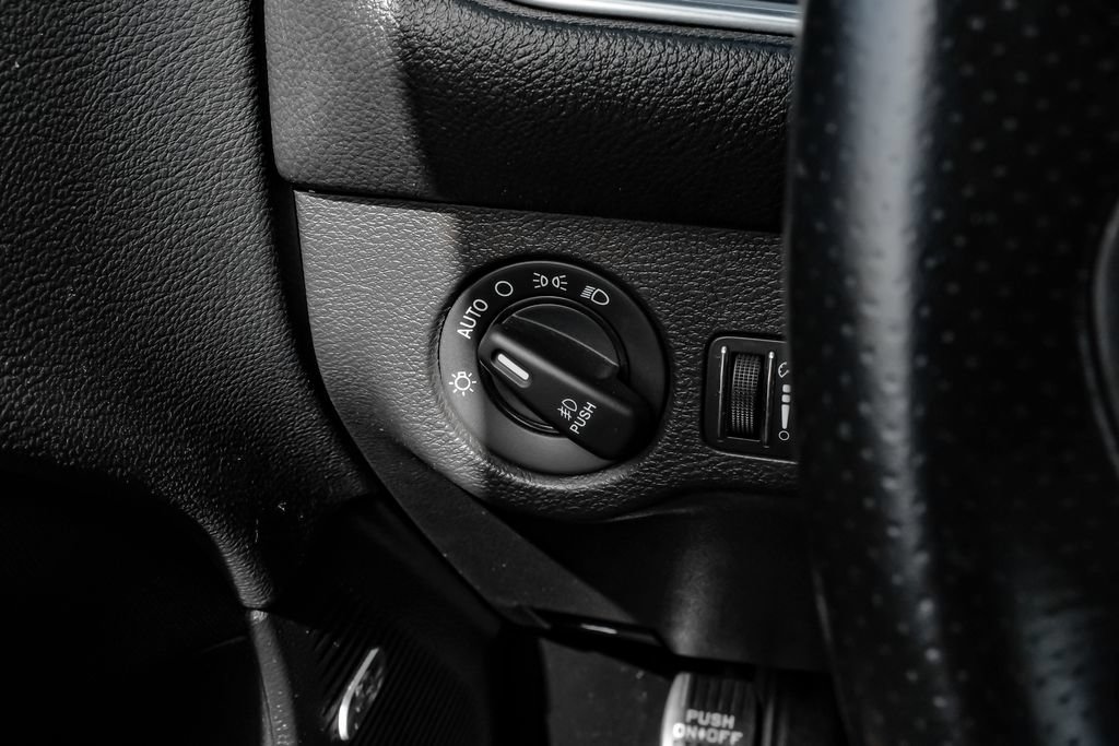 Used 2016 Dodge Challenger R/T Scat Pack RWD image 22