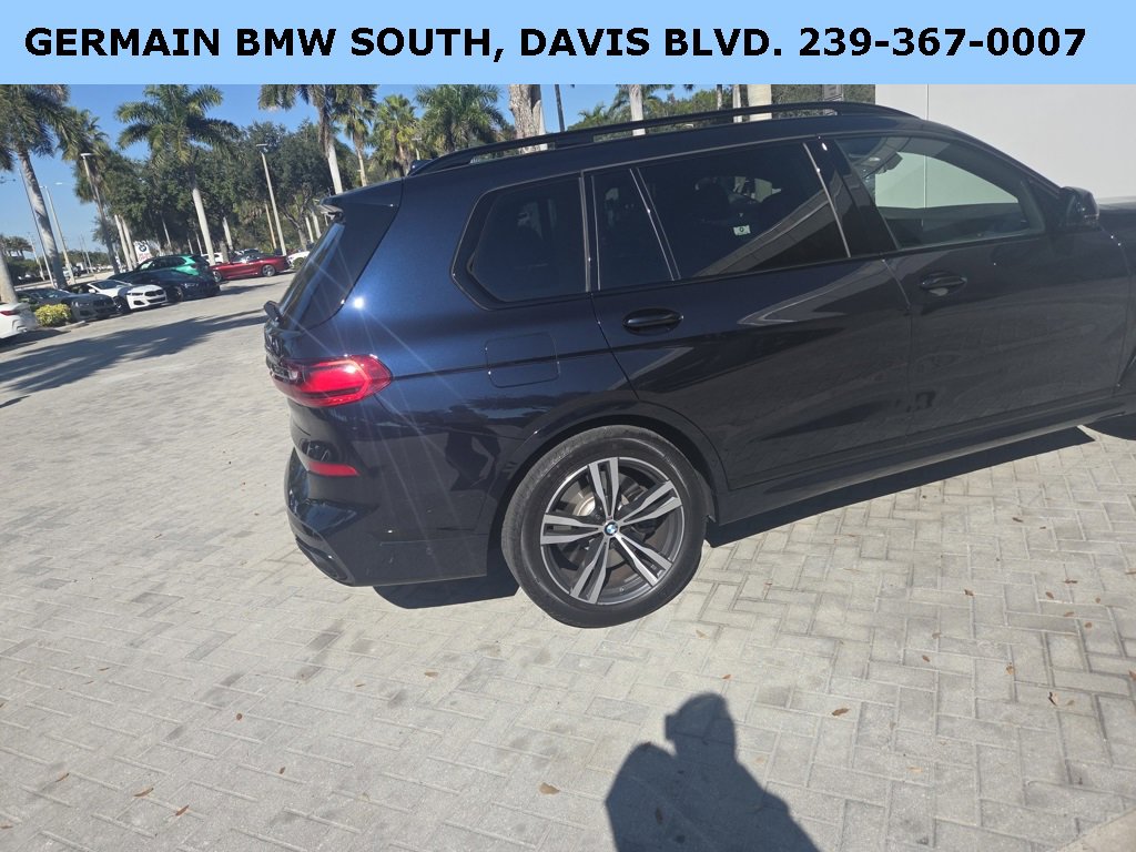 Certified 2022 BMW X7 M50i w/ Executive Package image 30