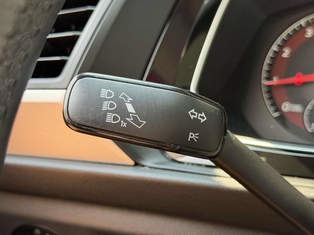 Used 2019 Volkswagen Jetta SE FWD image 24