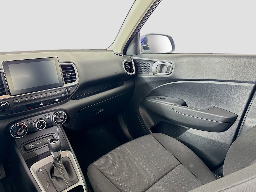 New 2026 Hyundai Venue SE image 21