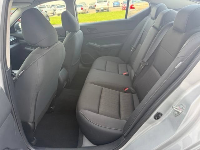 Used 2025 Nissan Altima 2.5 SV FWD image 18