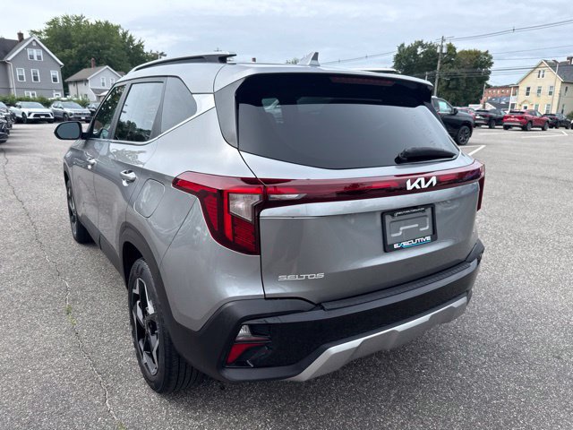 Used 2024 Kia Seltos EX AWD/4WD image 8