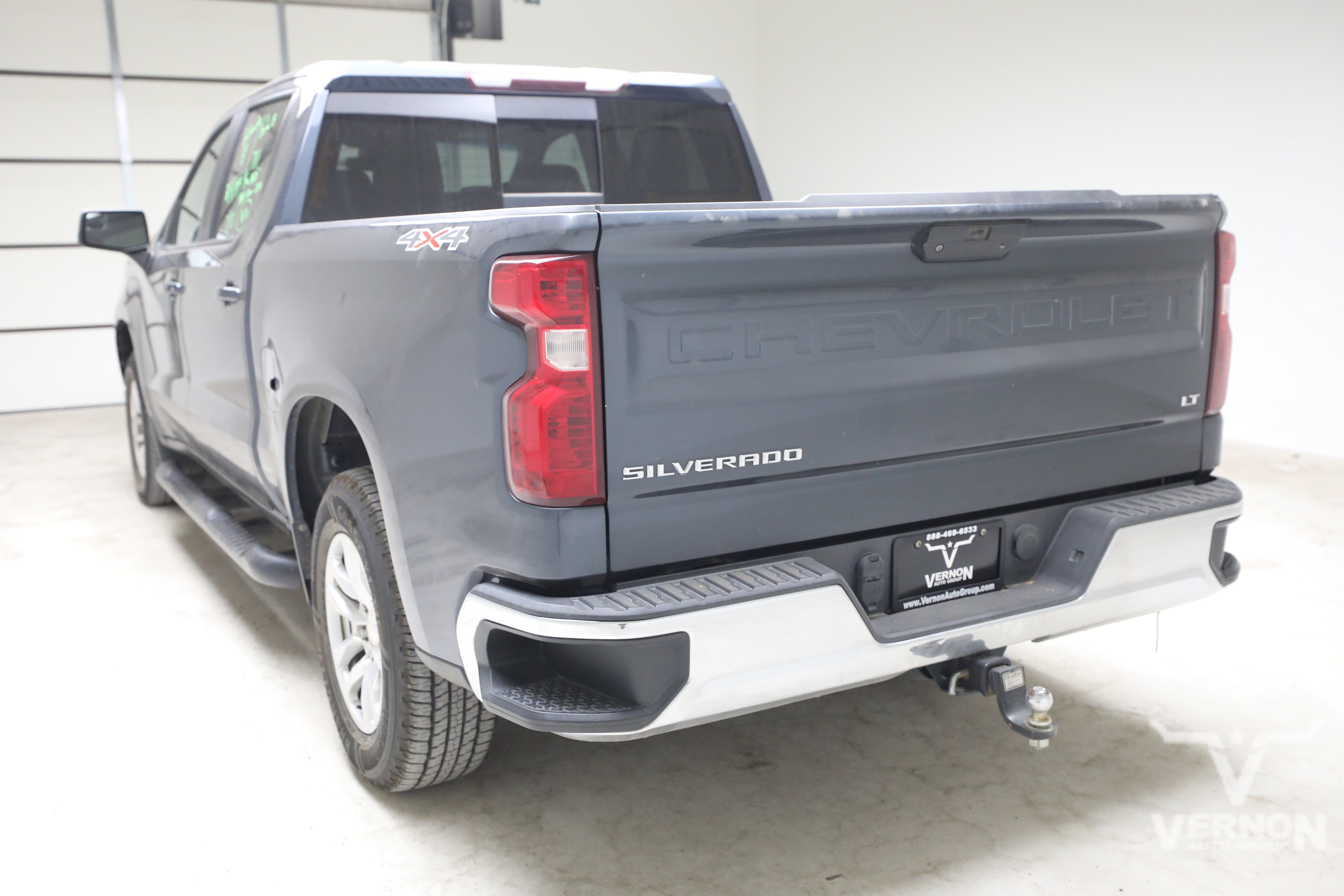 Used 2020 Chevrolet Silverado 1500 LT w/ All-Star Edition AWD/4WD image 2
