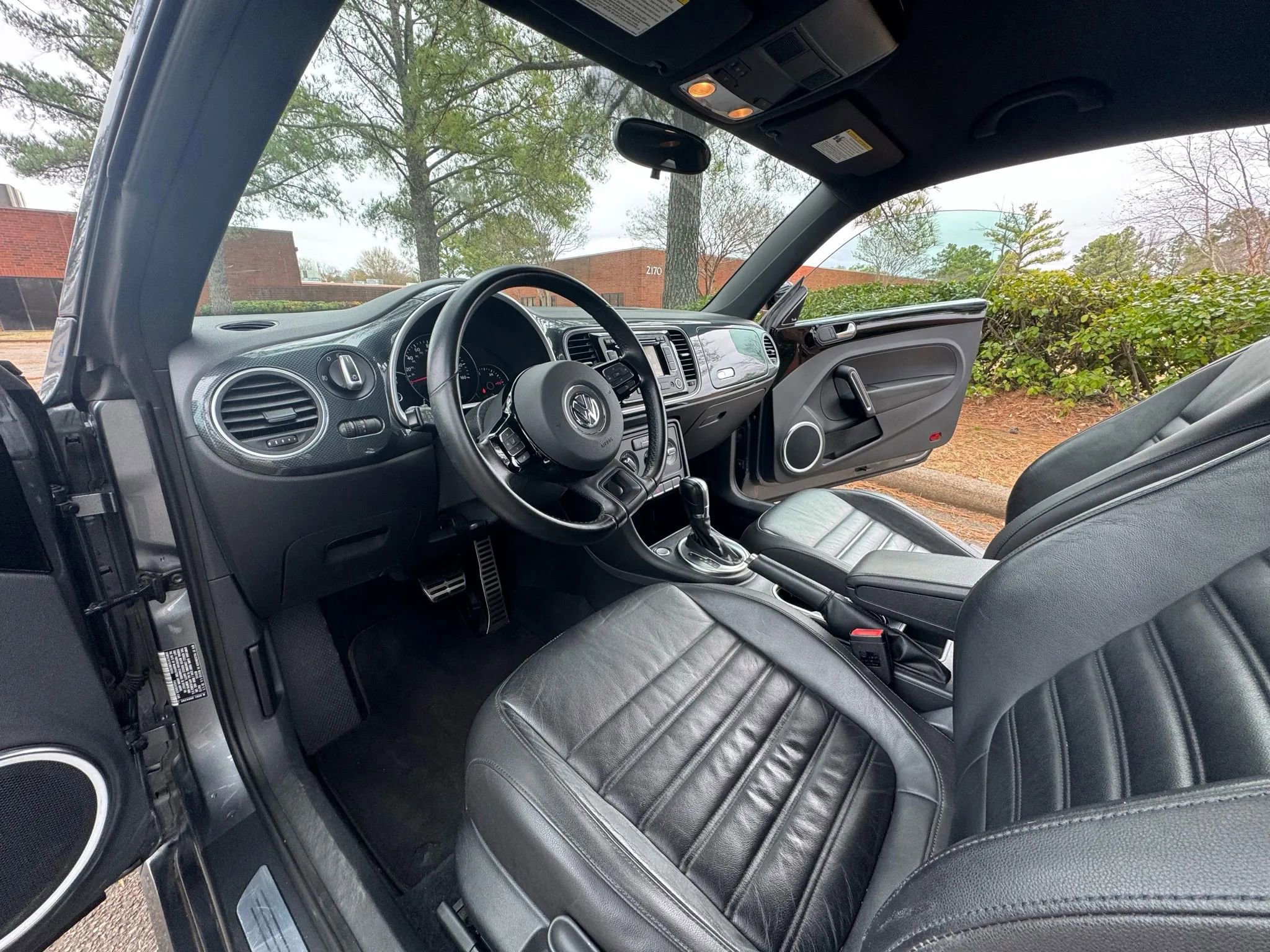 Used 2012 Volkswagen Beetle 2.0T image 12