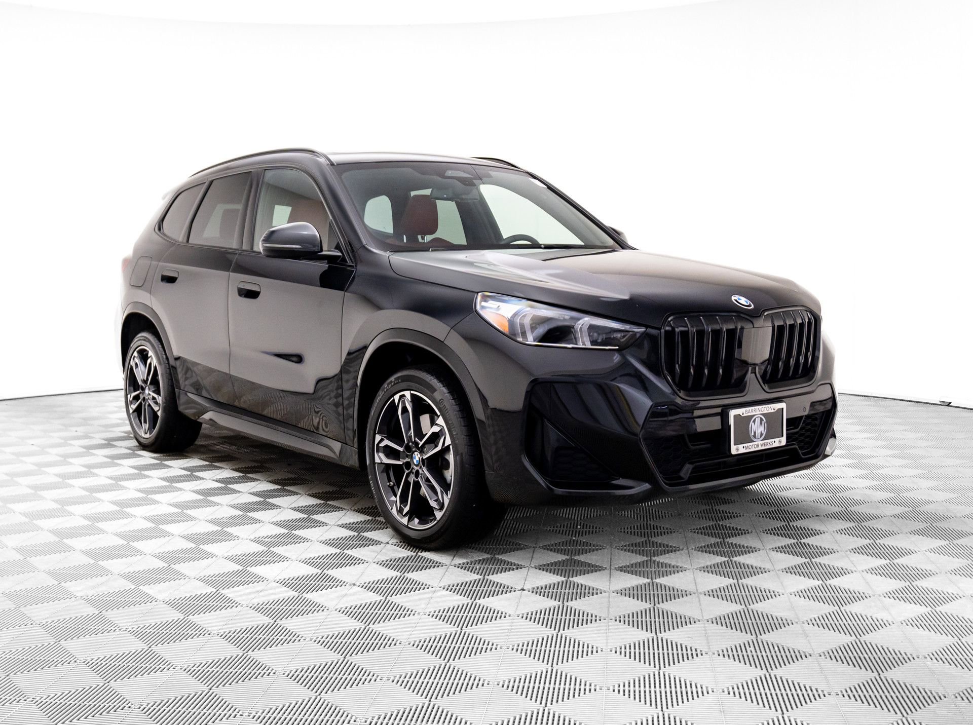 Used 2025 BMW X1 xDrive28i w/ M Sport Package image 8