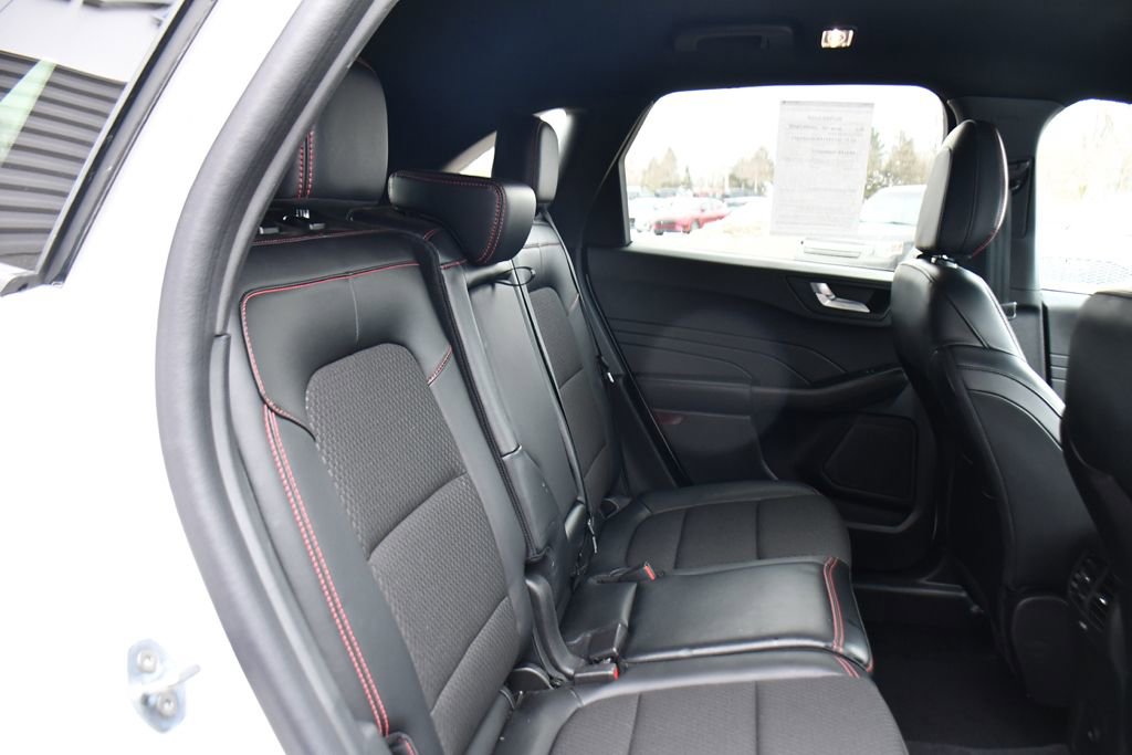 Used 2023 Ford Escape ST-Line Elite image 17