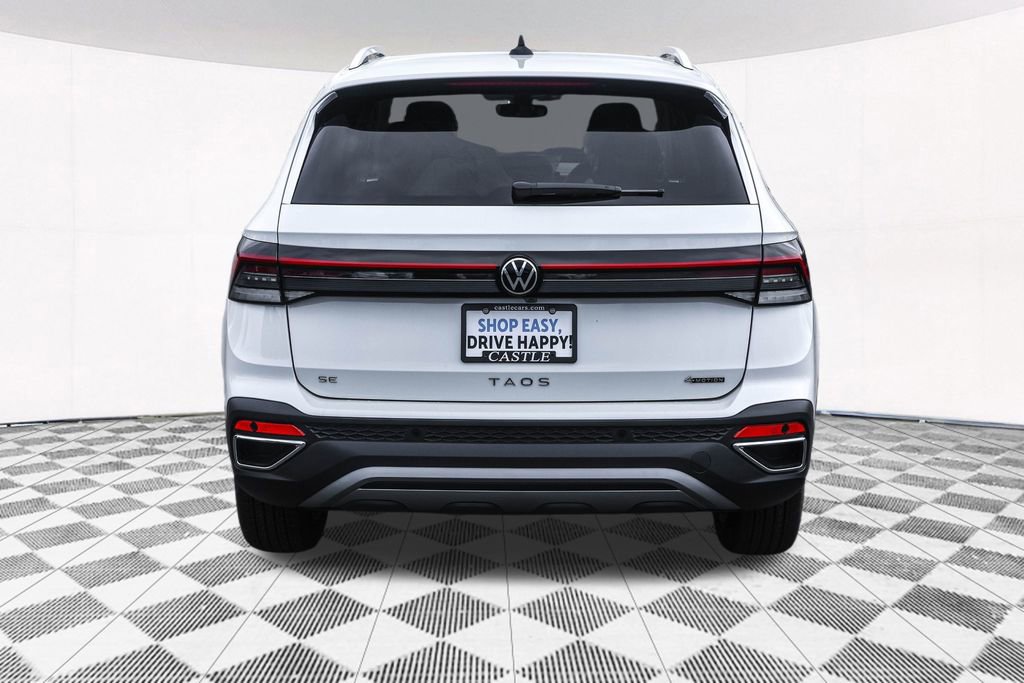 Used 2025 Volkswagen Taos SE image 10
