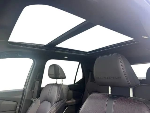 Used 2025 Honda Pilot Black Edition image 11
