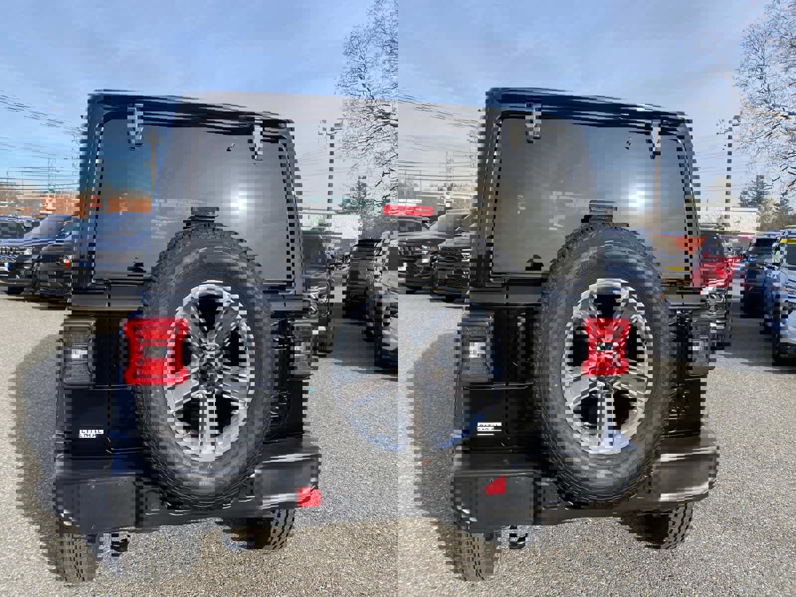 Certified 2022 Jeep Wrangler Unlimited Sahara w/ LED Lighting Group image 4