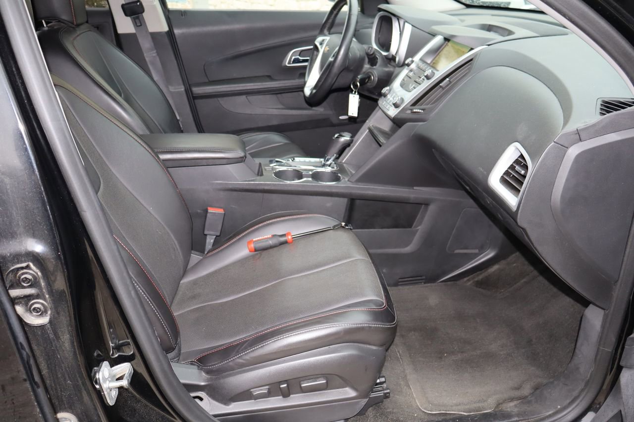 Used 2017 Chevrolet Equinox Premier w/ Enhanced Convenience Package AWD/4WD image 15