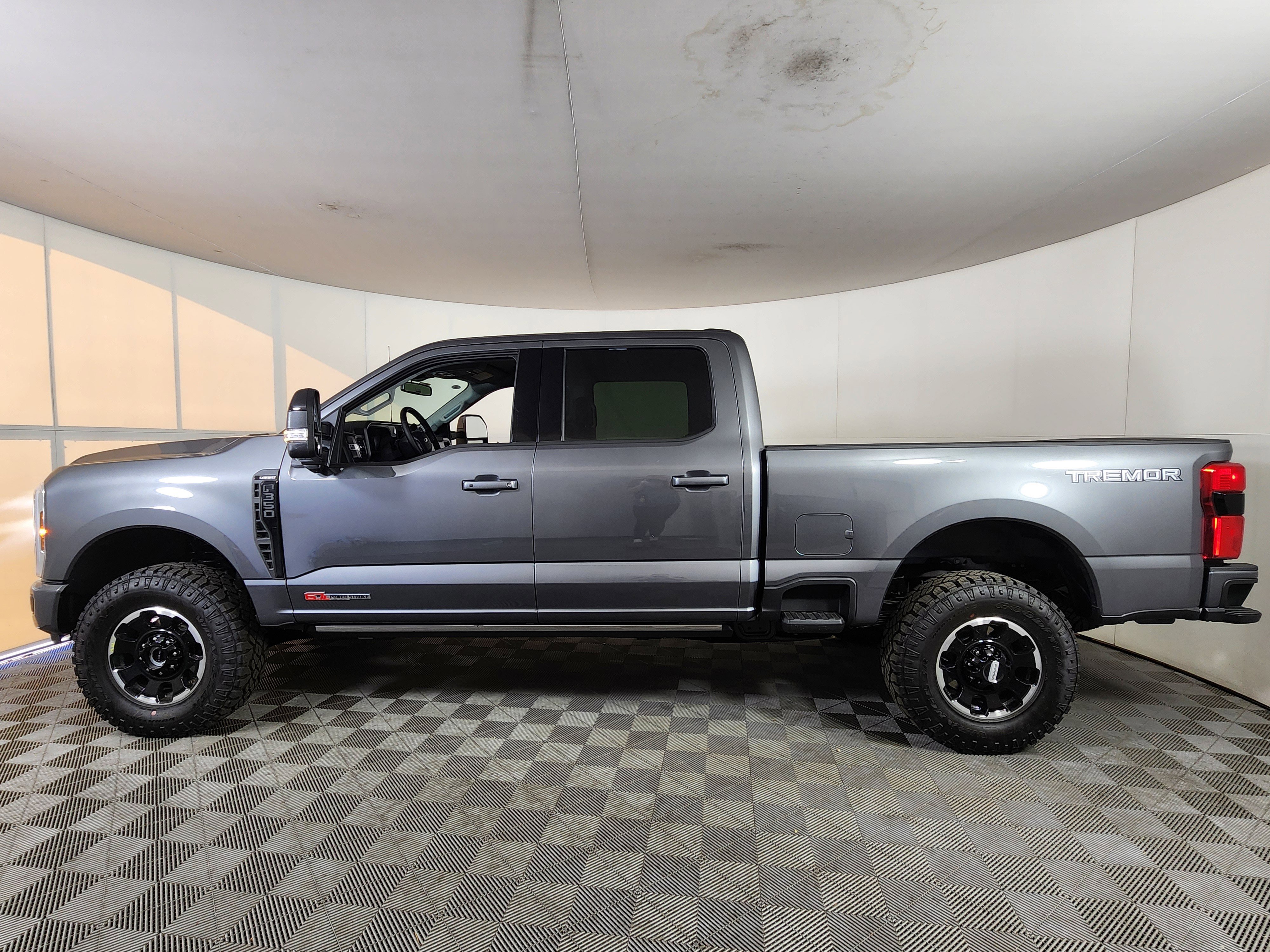 New 2026 Ford F350 Lariat video 4