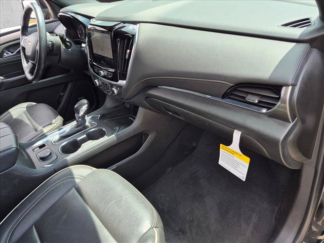 Used 2022 Chevrolet Traverse Premier FWD image 23