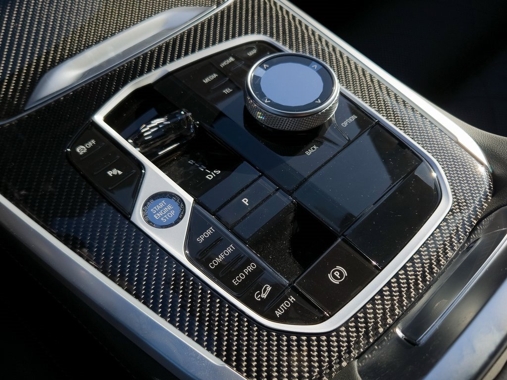 New 2026 BMW X5 M60i w/ Executive Package image 12