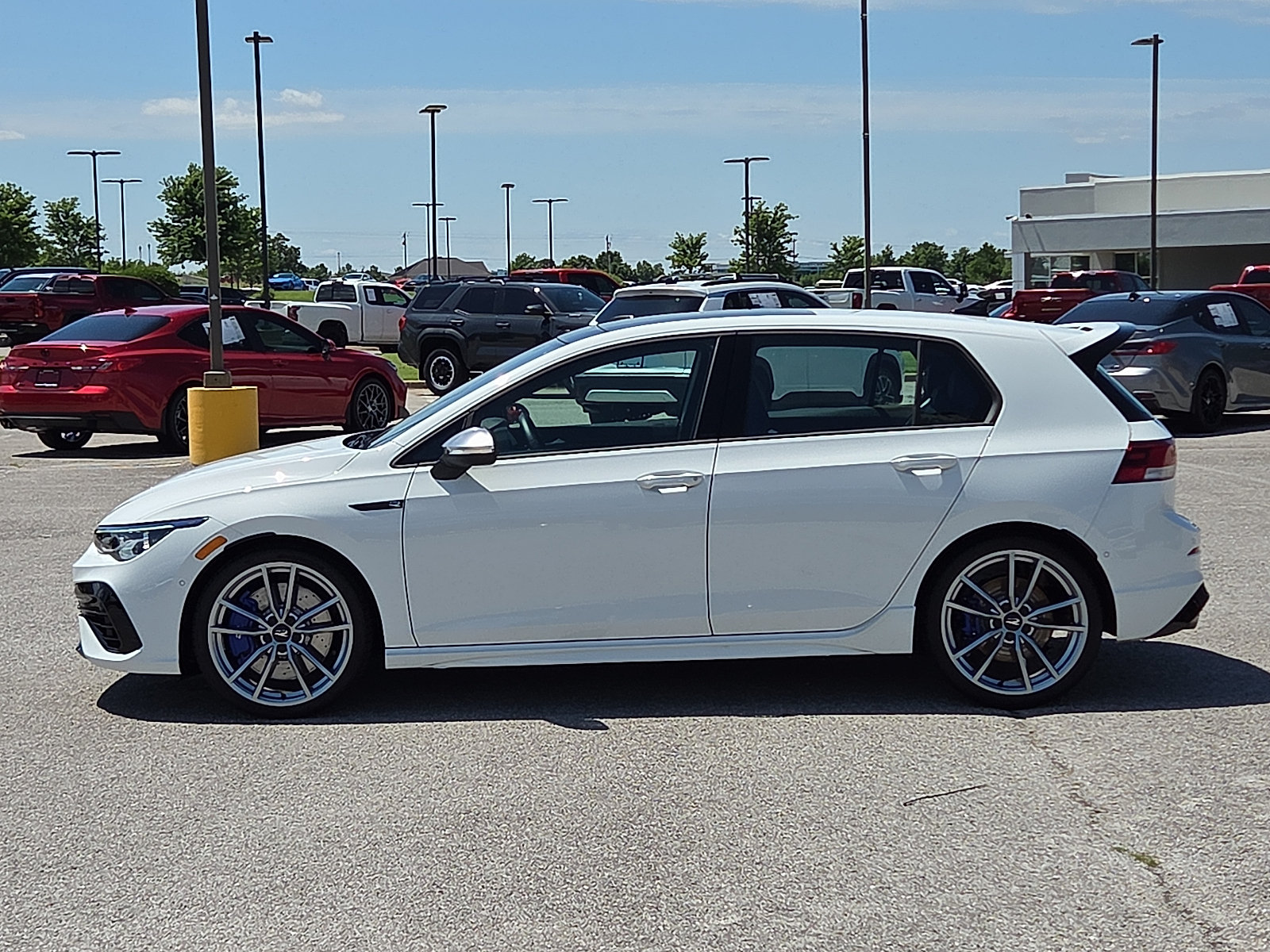 Used 2024 Volkswagen Golf R AWD/4WD image 3