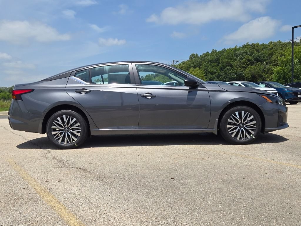 New 2026 Nissan Altima 2.5 SV AWD/4WD image 12