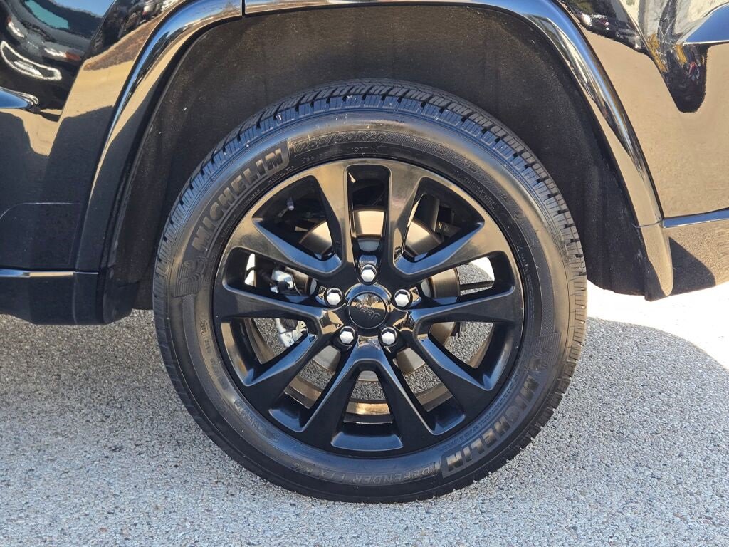 Used 2021 Jeep Grand Cherokee Laredo X image 15