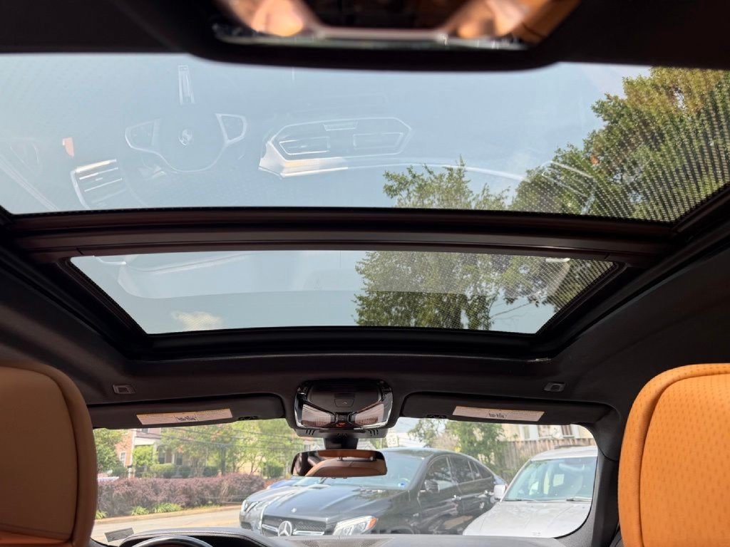 Used 2021 BMW X6 M50i w/ Executive Package AWD/4WD image 26