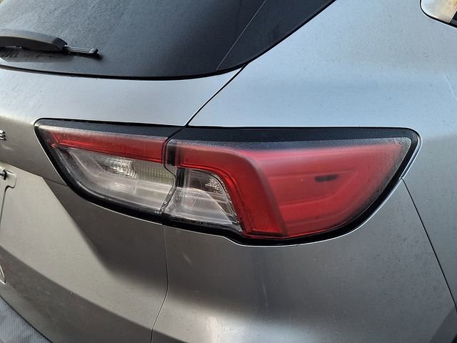 Used 2022 Ford Escape SEL FWD image 8