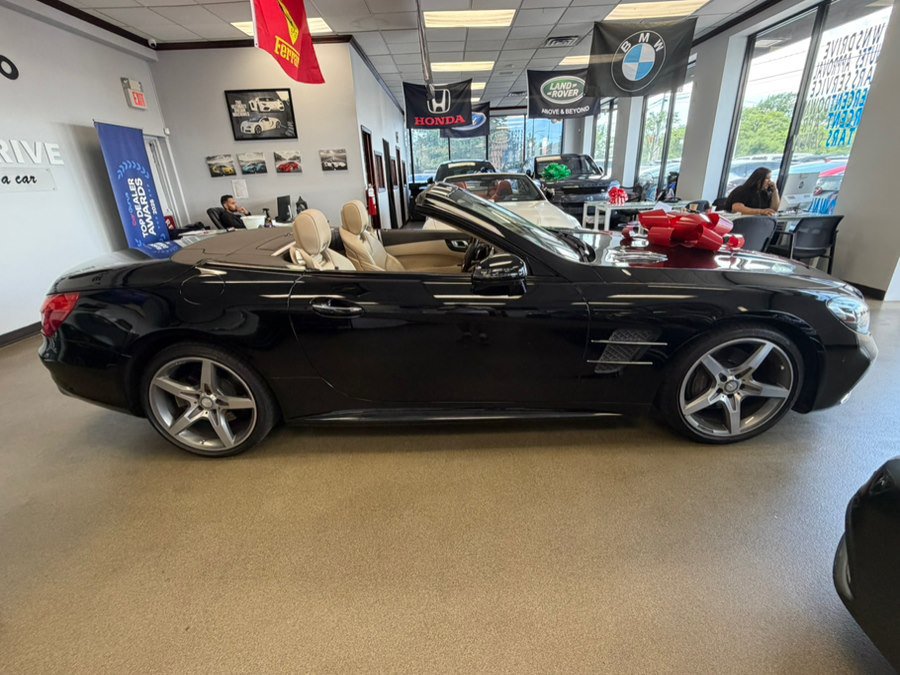 Used 2017 Mercedes-Benz SL 550 image 14