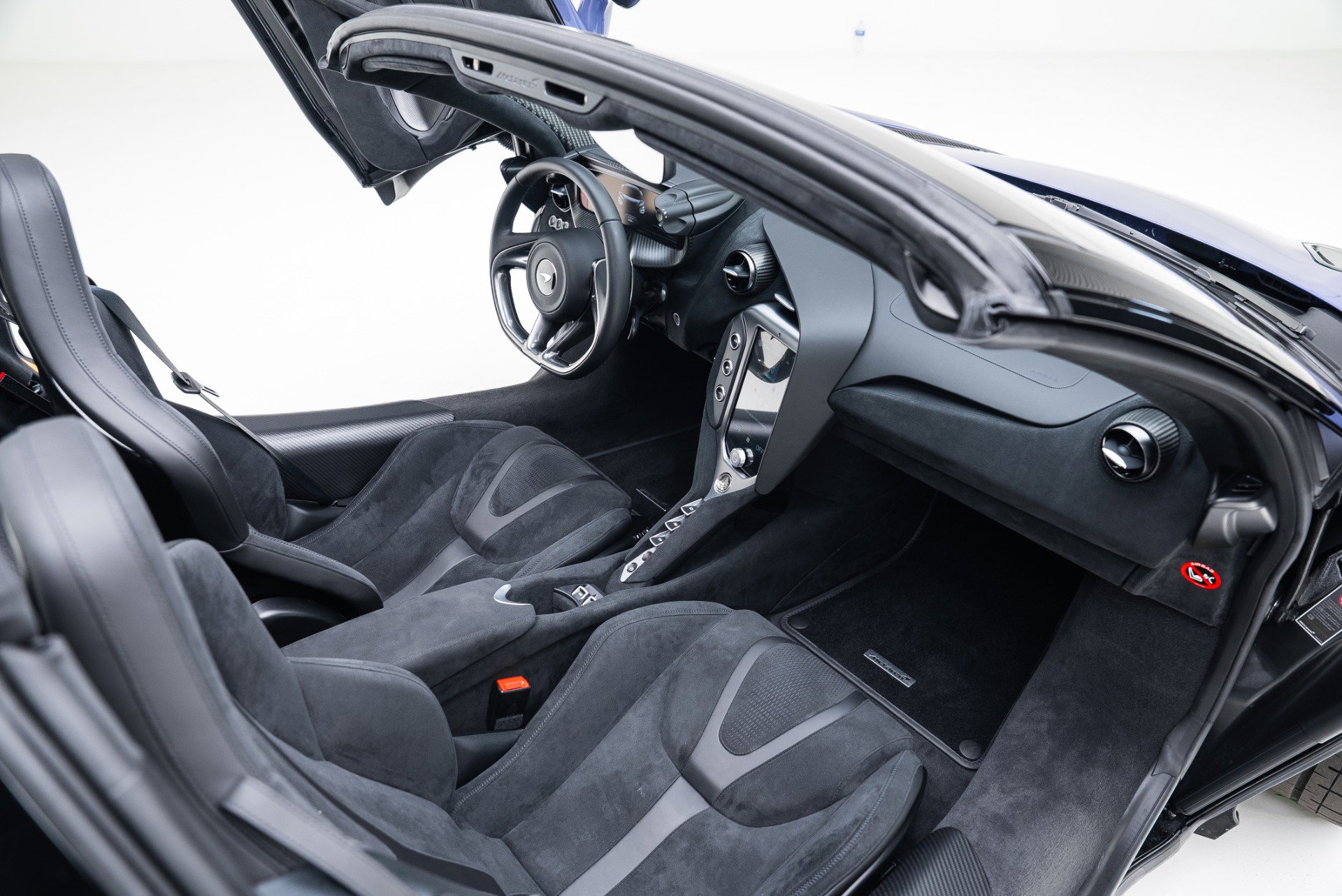 Used 2024 McLaren 750S Spider image 34