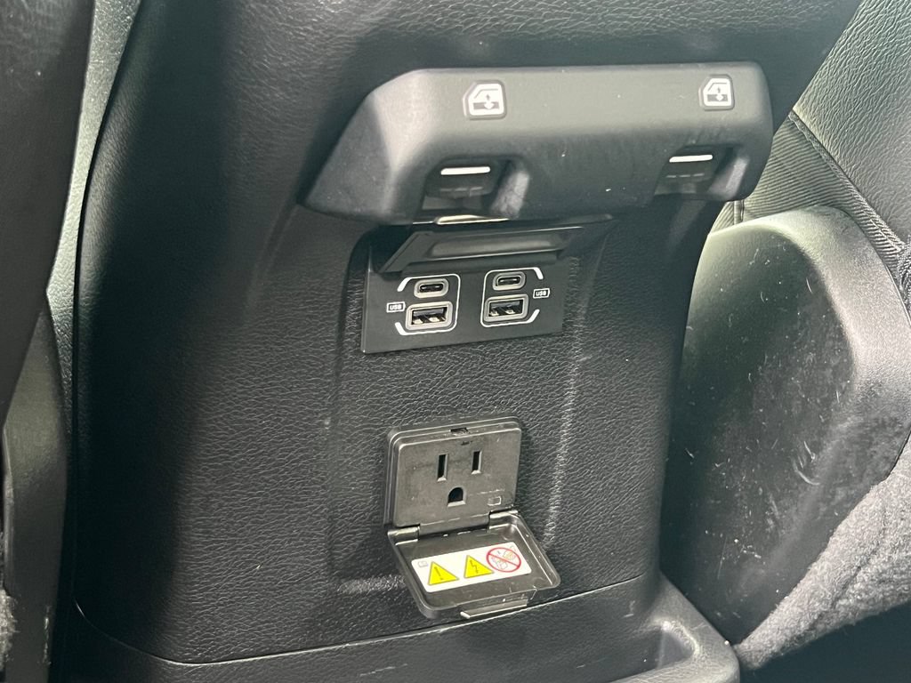 Used 2022 Jeep Wrangler Unlimited Sahara AWD/4WD image 15