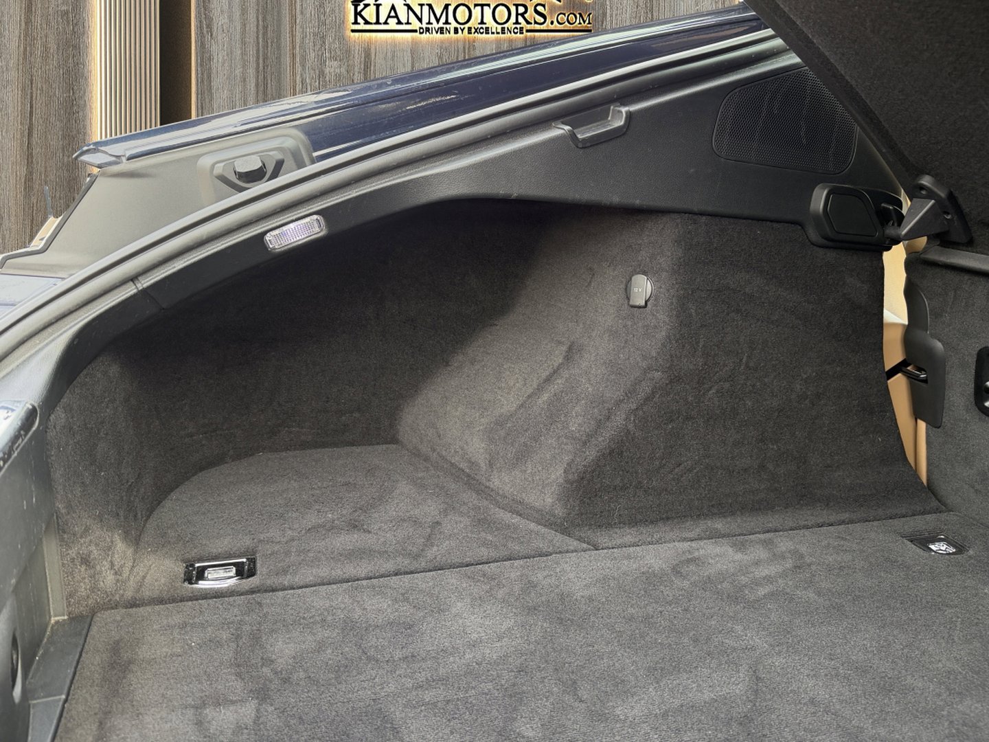 Used 2023 Porsche Panamera 4 Platinum Edition image 57