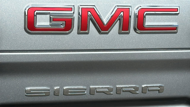 Used 2025 GMC Sierra 1500 SLT AWD/4WD image 28