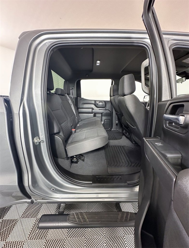 Used 2023 Chevrolet Silverado 1500 Custom image 5