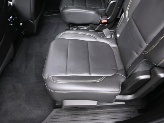 Used 2023 Chevrolet Traverse LT image 22